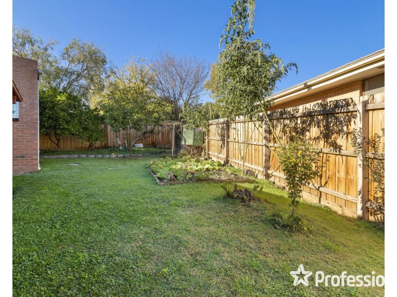 43 Croydondale Drive, Mooroolbark VIC 3138