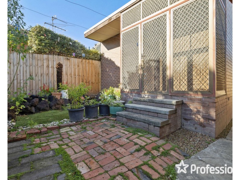 43 Croydondale Drive, Mooroolbark VIC 3138