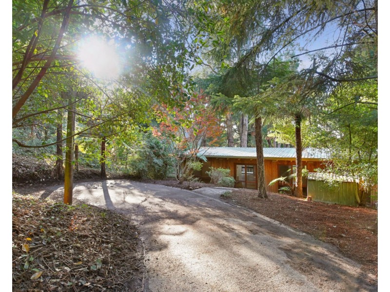 28 Woodhurst Grove, Kalorama VIC 3766