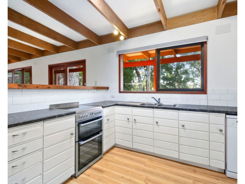 28 Woodhurst Grove, Kalorama VIC 3766