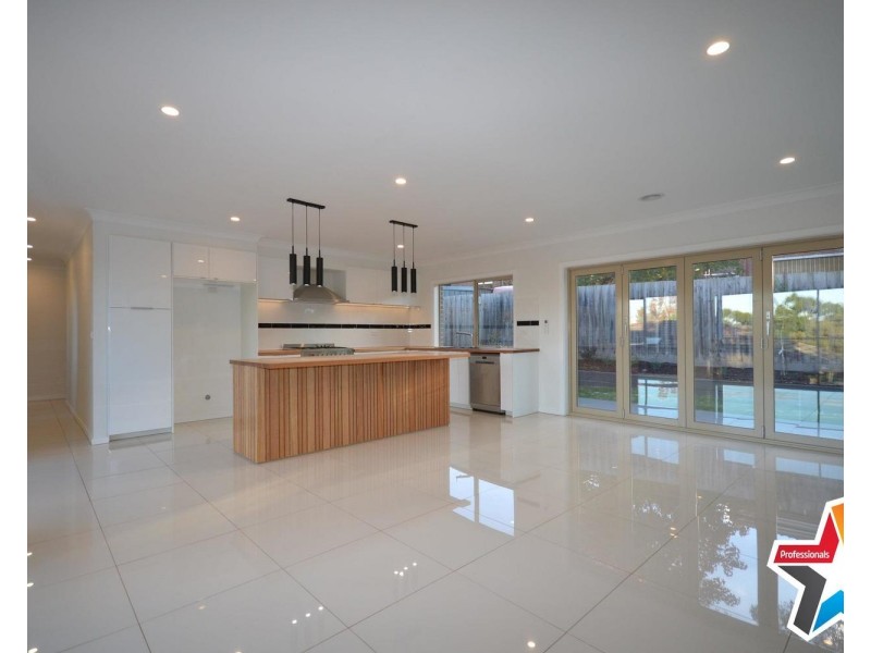 5A Thornton Court, Mooroolbark VIC 3138