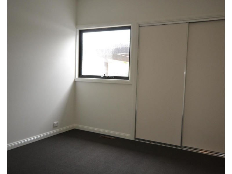 43 Liverpool Road, Kilsyth VIC 3137