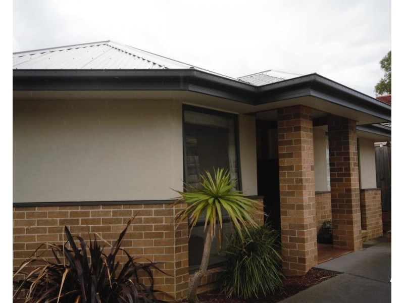 2/6 Bridges Avenue, Mooroolbark VIC 3138