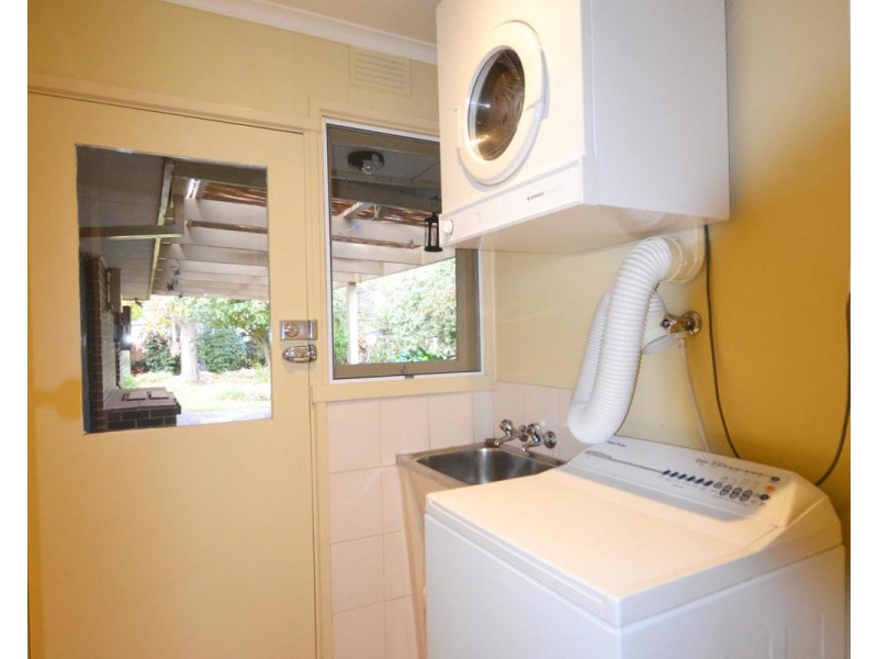 37 Bambra Street, Croydon VIC 3136