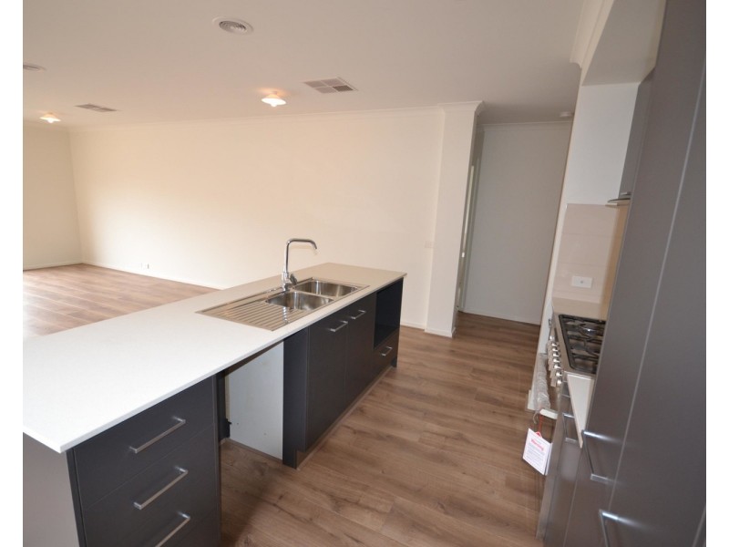 42 Sherwood Road, Chirnside Park VIC 3116