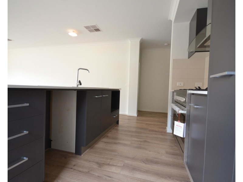 42 Sherwood Road, Chirnside Park VIC 3116