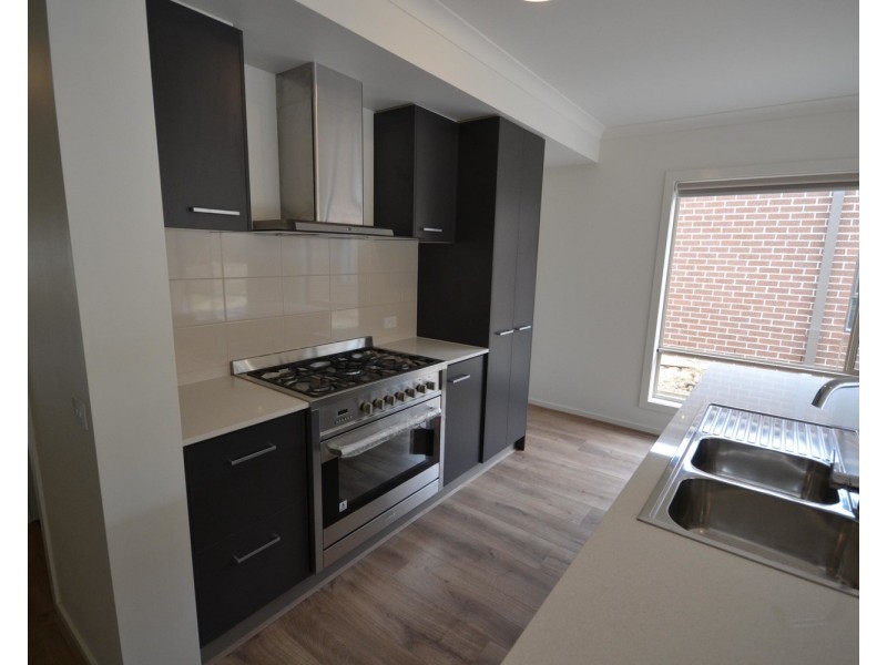 42 Sherwood Road, Chirnside Park VIC 3116