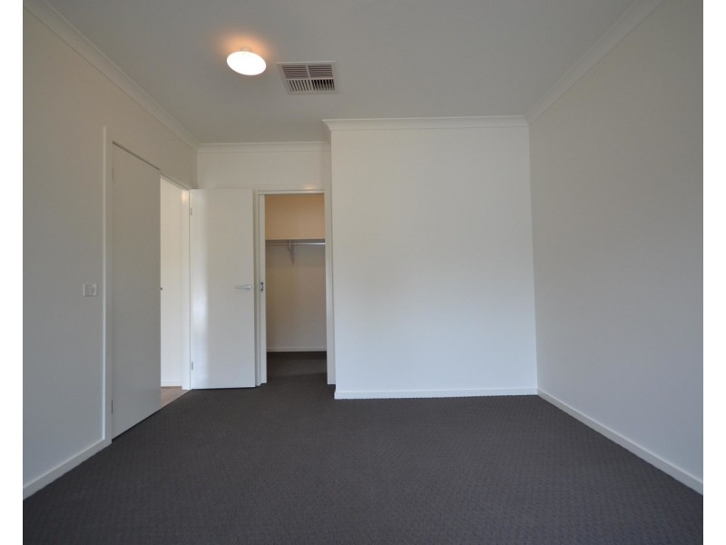 42 Sherwood Road, Chirnside Park VIC 3116