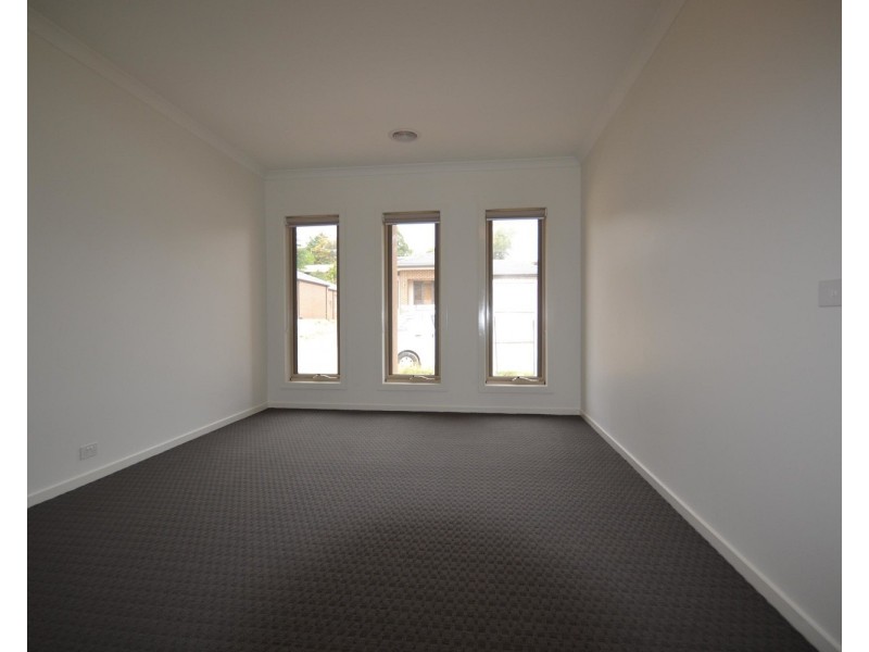 42 Sherwood Road, Chirnside Park VIC 3116