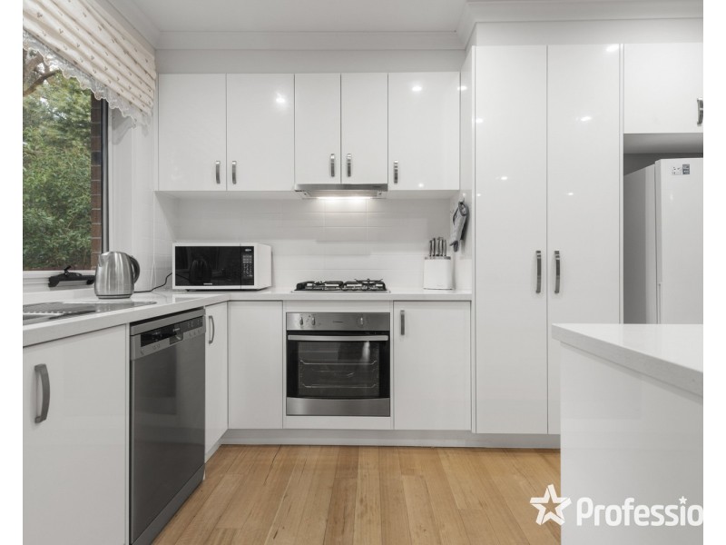 26a Hawthory Road, Kilsyth VIC 3137