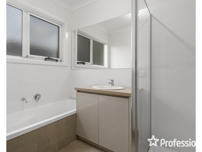 26a Hawthory Road, Kilsyth VIC 3137