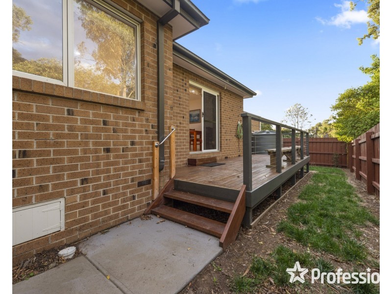 26a Hawthory Road, Kilsyth VIC 3137