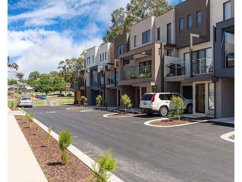 18 Primary Street, Mooroolbark VIC 3138