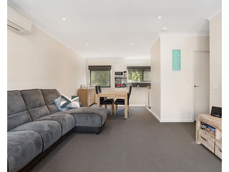 18 Primary Street, Mooroolbark VIC 3138