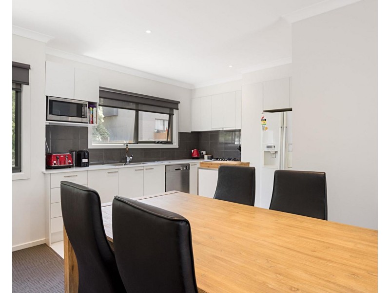 18 Primary Street, Mooroolbark VIC 3138