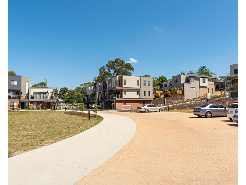 18 Primary Street, Mooroolbark VIC 3138