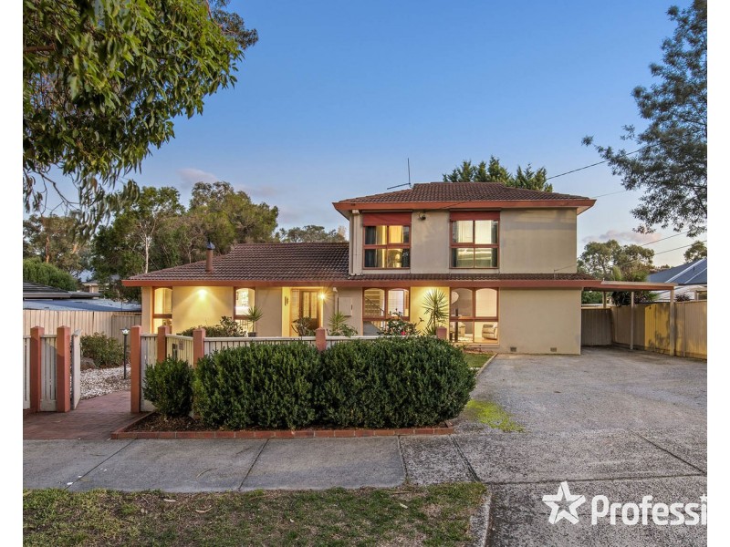9 Landstrom Quadrant, Kilsyth VIC 3137