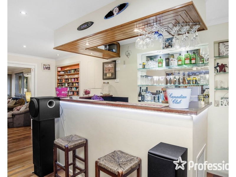 9 Landstrom Quadrant, Kilsyth VIC 3137