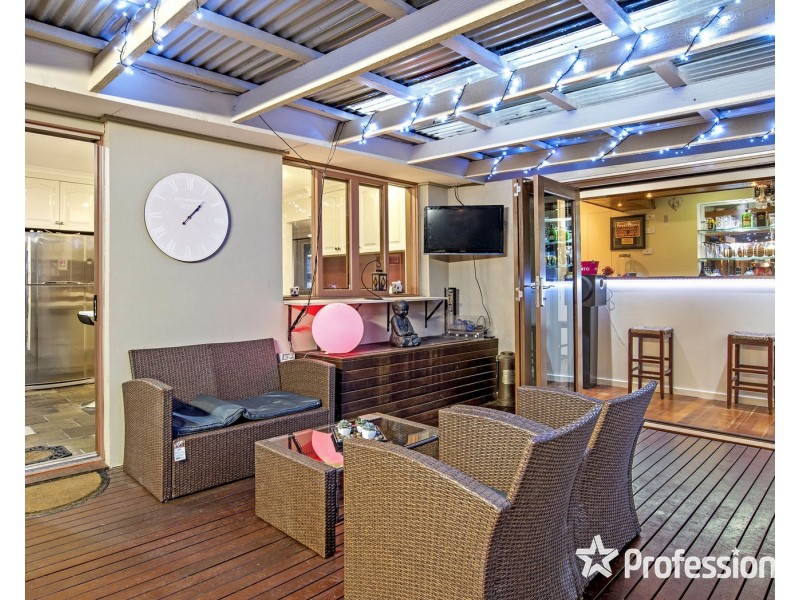 9 Landstrom Quadrant, Kilsyth VIC 3137