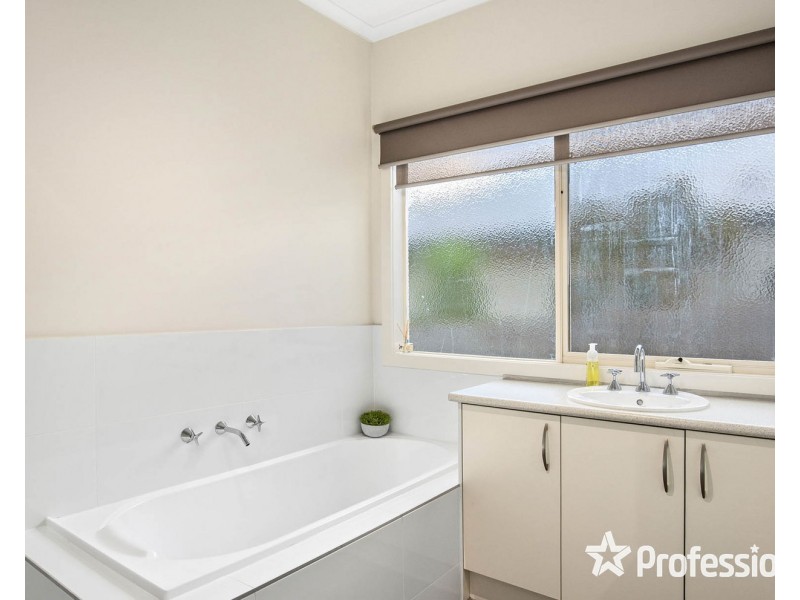 1/20 Liverpool Road, Kilsyth VIC 3137