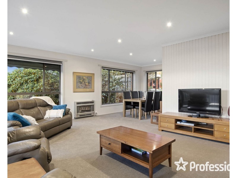 3 Royal Avenue, Wandin North VIC 3139