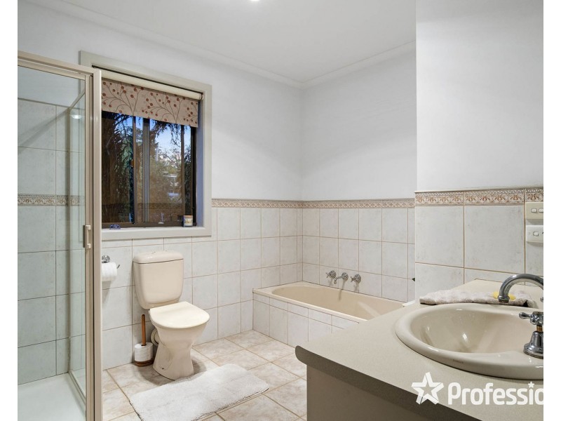 3 Royal Avenue, Wandin North VIC 3139