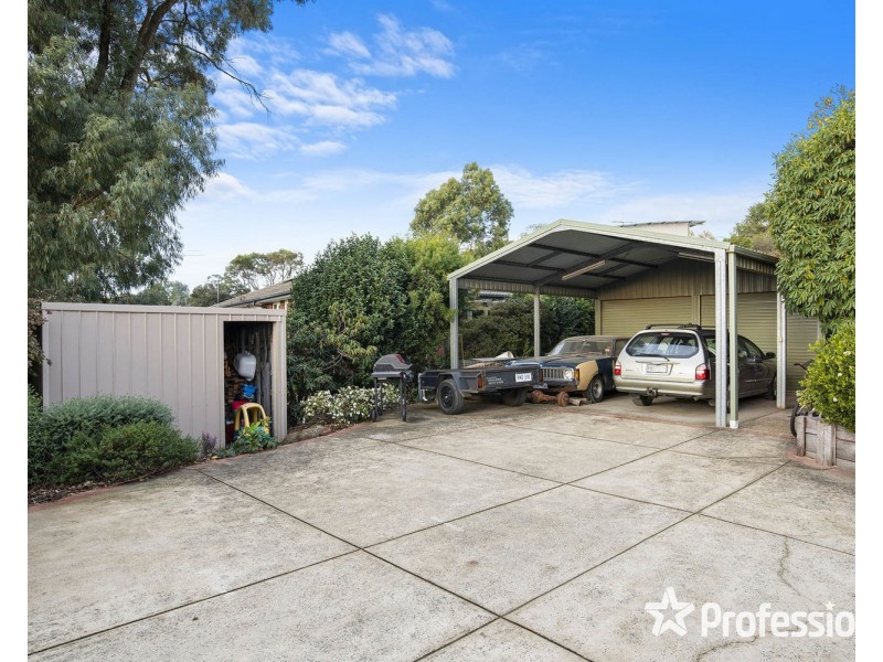 3 Royal Avenue, Wandin North VIC 3139