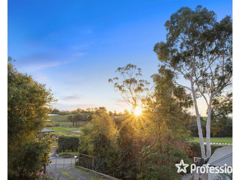 3 Royal Avenue, Wandin North VIC 3139