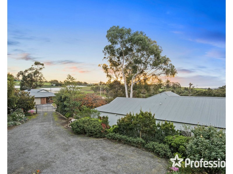 3 Royal Avenue, Wandin North VIC 3139