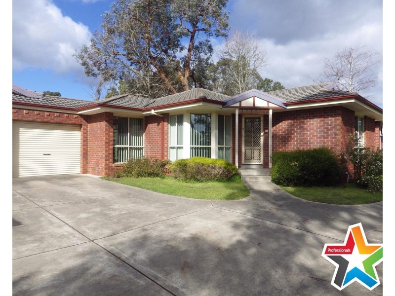 2/10 Dennis Street, Croydon VIC 3136