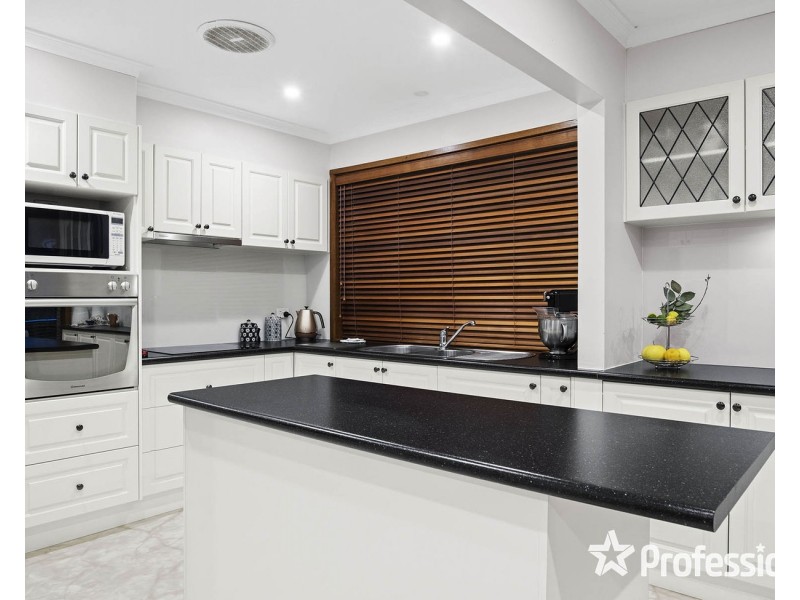 46 Rolling Hills Road, Chirnside Park VIC 3116