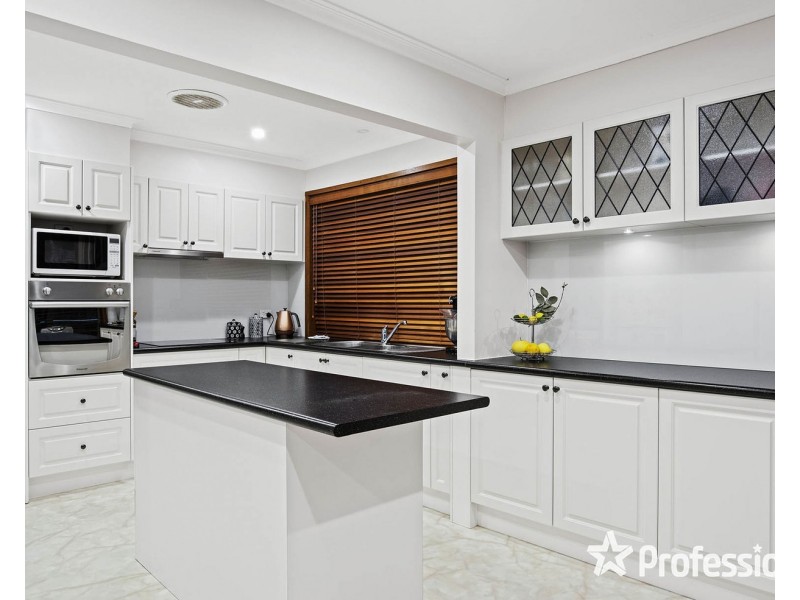 46 Rolling Hills Road, Chirnside Park VIC 3116