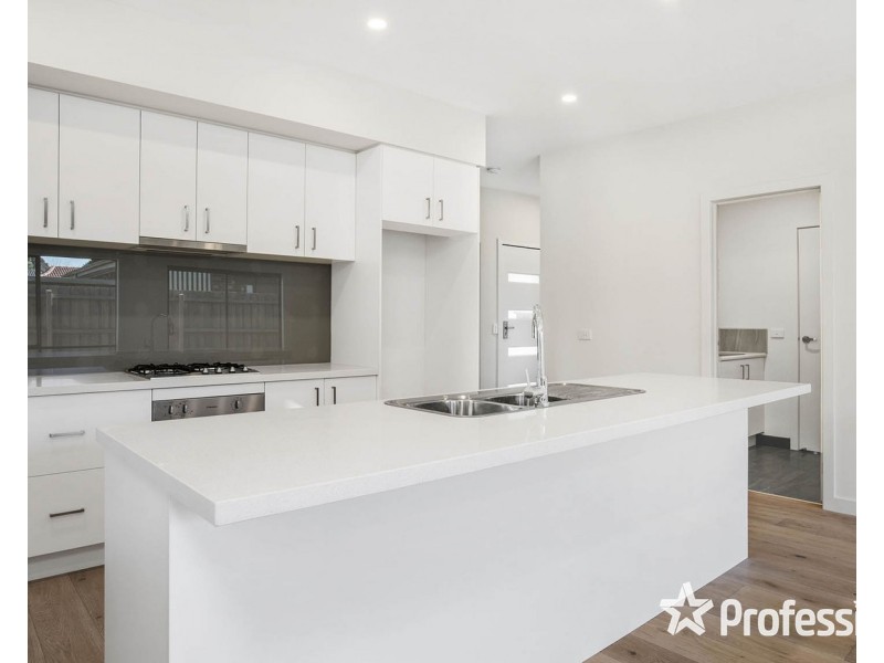 8 Urana Street, Kilsyth VIC 3137