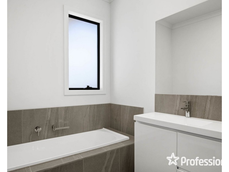 8 Urana Street, Kilsyth VIC 3137