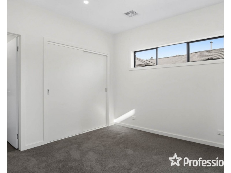 8 Urana Street, Kilsyth VIC 3137