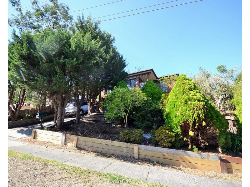 14 Highview Drive, Mooroolbark VIC 3138
