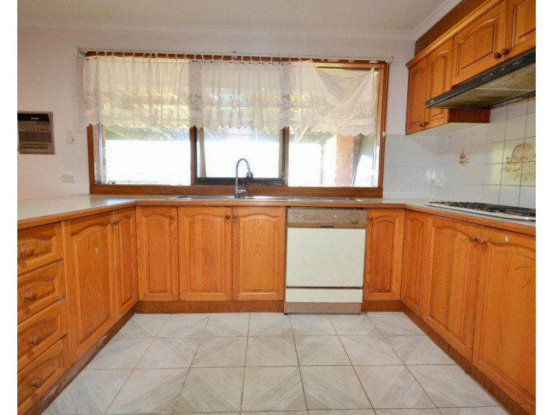 14 Highview Drive, Mooroolbark VIC 3138