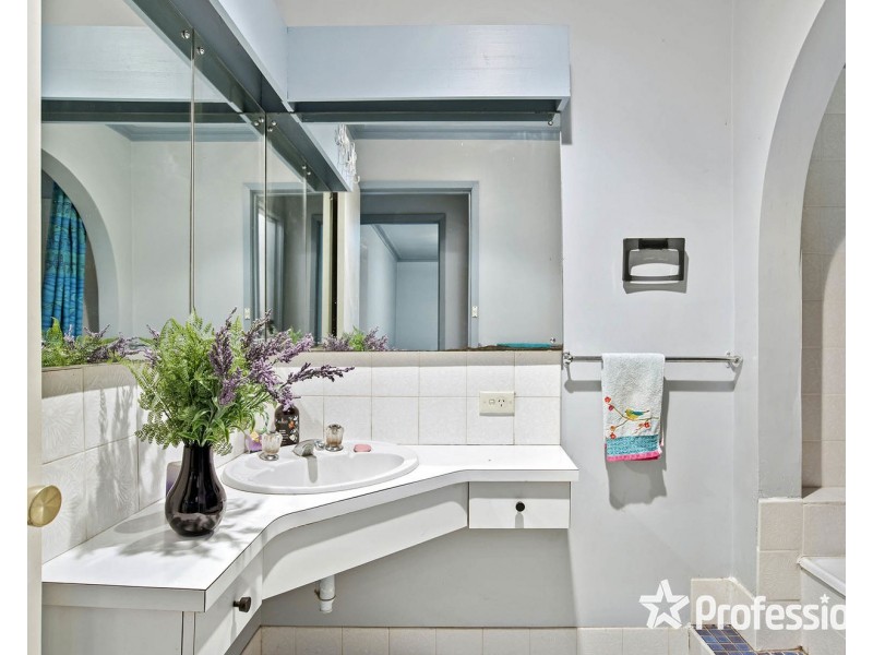 14 Bulga Street, Mooroolbark VIC 3138