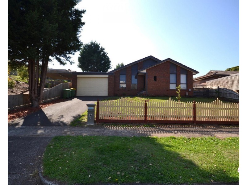7 Eastwood Crescent, Mooroolbark VIC 3138