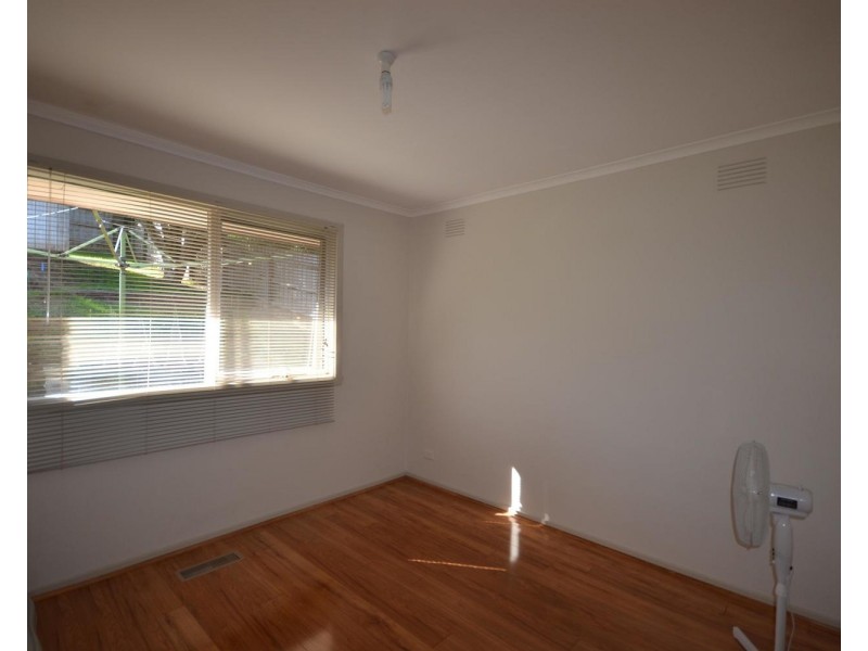 7 Eastwood Crescent, Mooroolbark VIC 3138