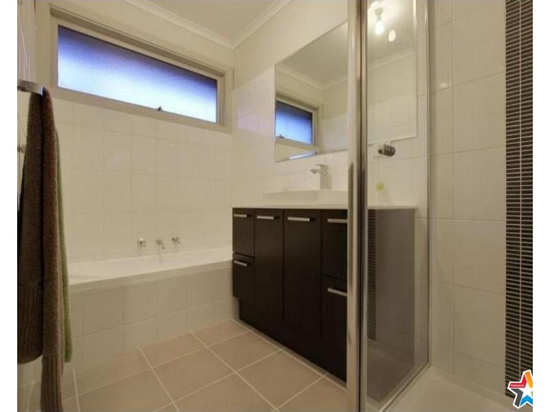 7 Eastwood Crescent, Mooroolbark VIC 3138