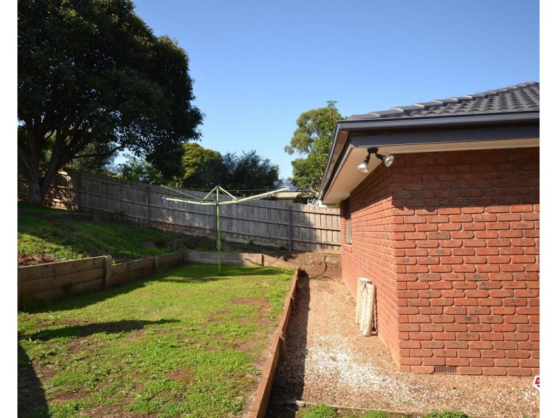 7 Eastwood Crescent, Mooroolbark VIC 3138