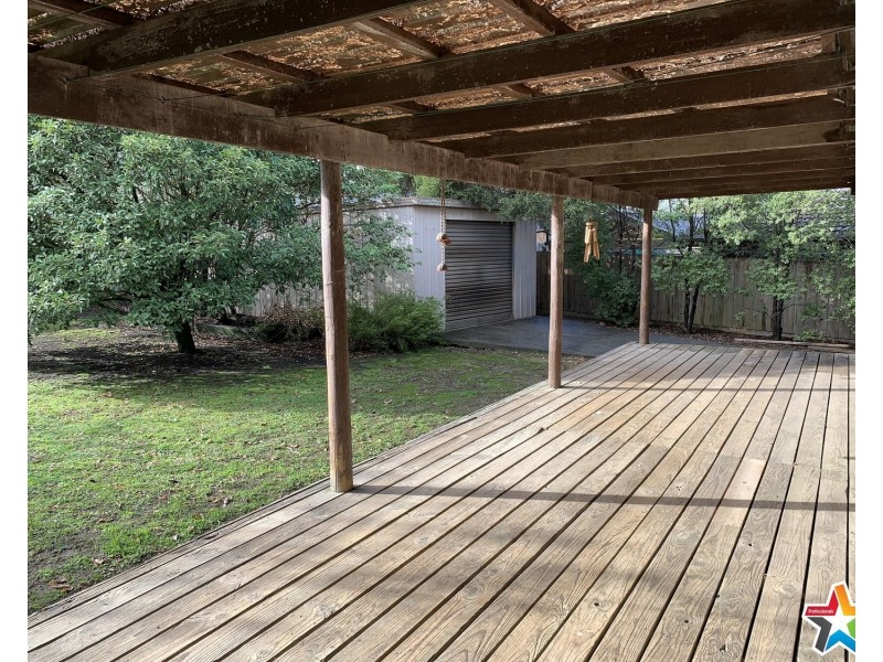 12 Landstrom Quadrant, Kilsyth VIC 3137