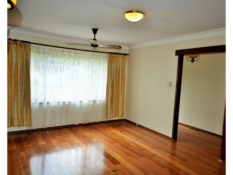 53 Esther Crescent, Mooroolbark VIC 3138