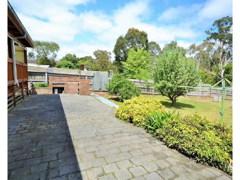 53 Esther Crescent, Mooroolbark VIC 3138