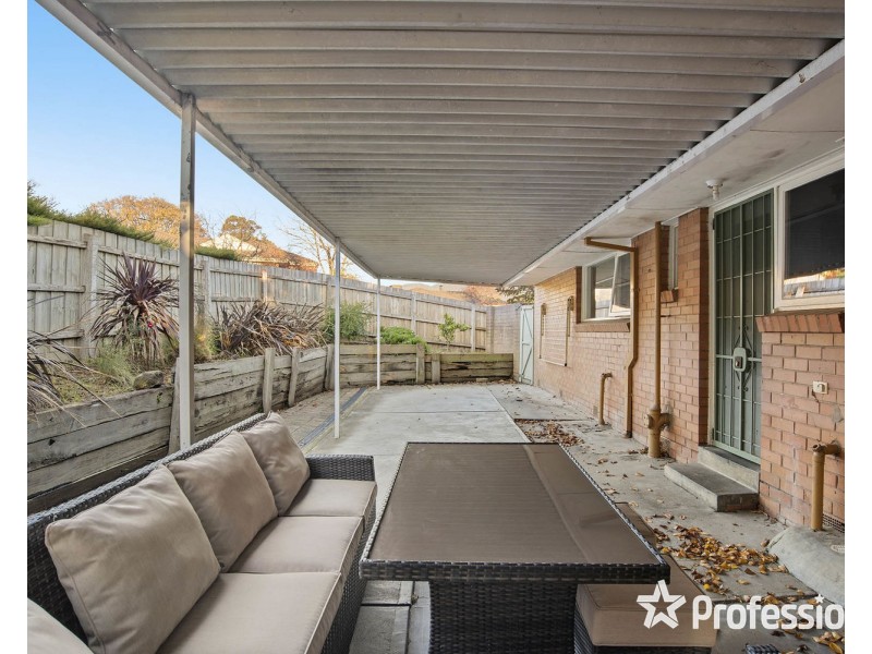 13 Swinburne Avenue, Mooroolbark VIC 3138