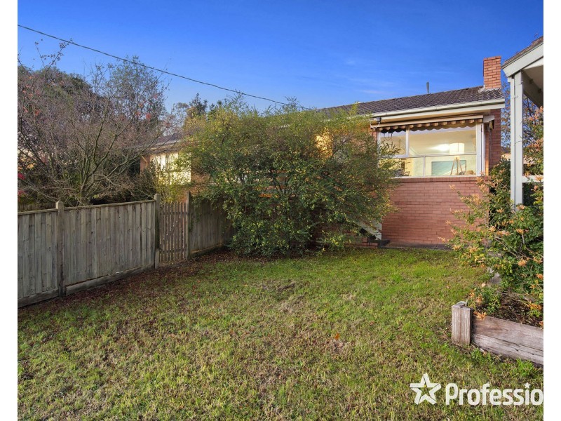 13 Swinburne Avenue, Mooroolbark VIC 3138