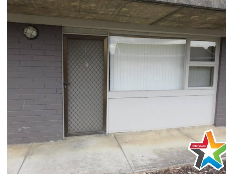 1/8-10 Mount View Parade, Mooroolbark VIC 3138