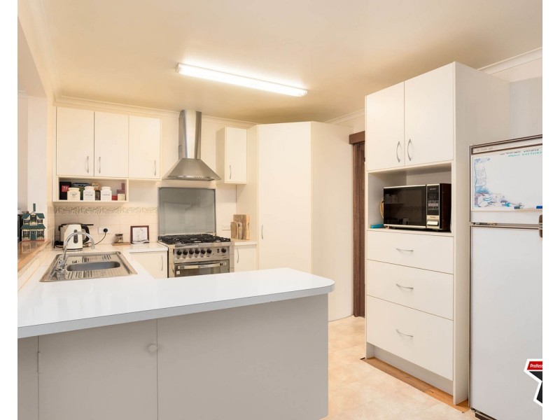 4 Meseta Street, Mooroolbark VIC 3138