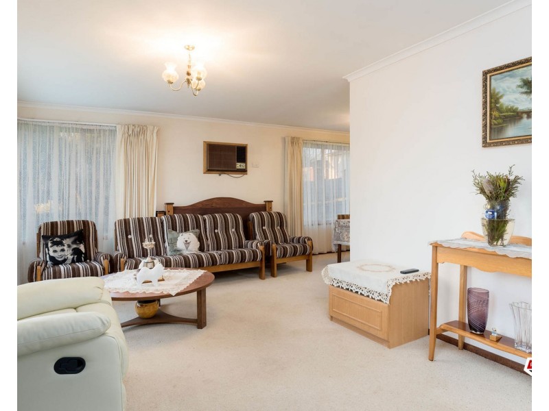 4 Meseta Street, Mooroolbark VIC 3138